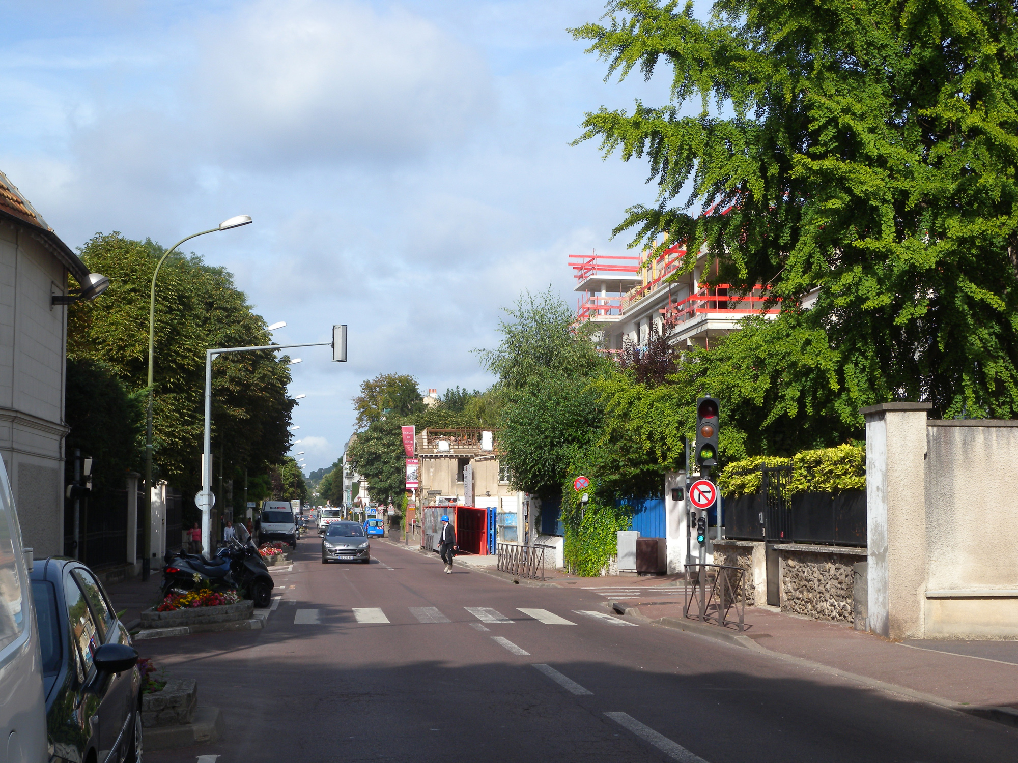 Rue Gounod à Saint-Cloud (RD 907)