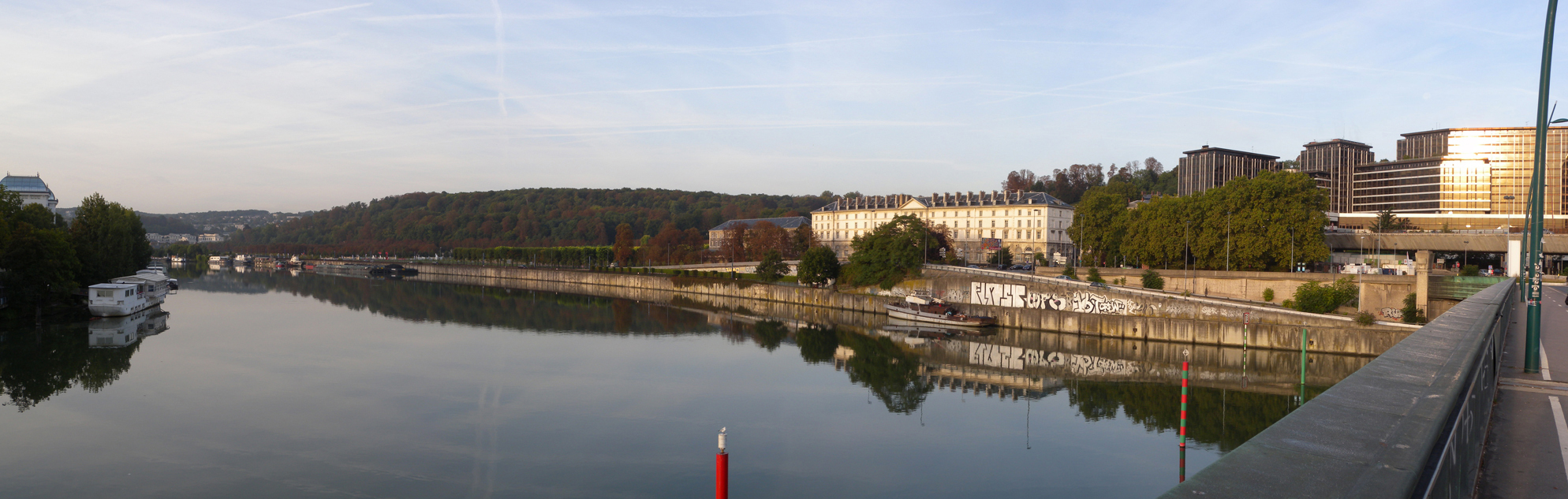 Saint-Cloud, vue vers le parc en amont du pont de Saint-Cloud