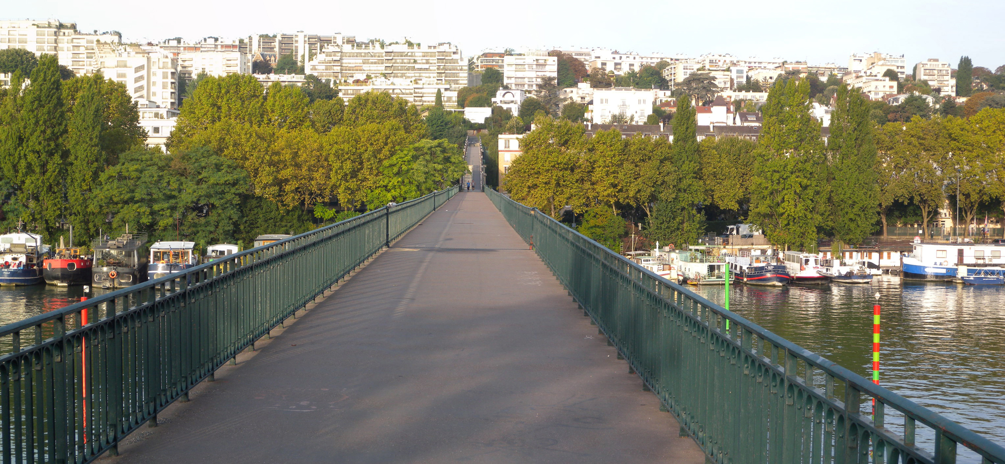 La passerelle de l’Avre, reliant le bois de Boulogne à Saint-Cloud