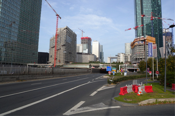 La Défense, bout du pont de Neuilly