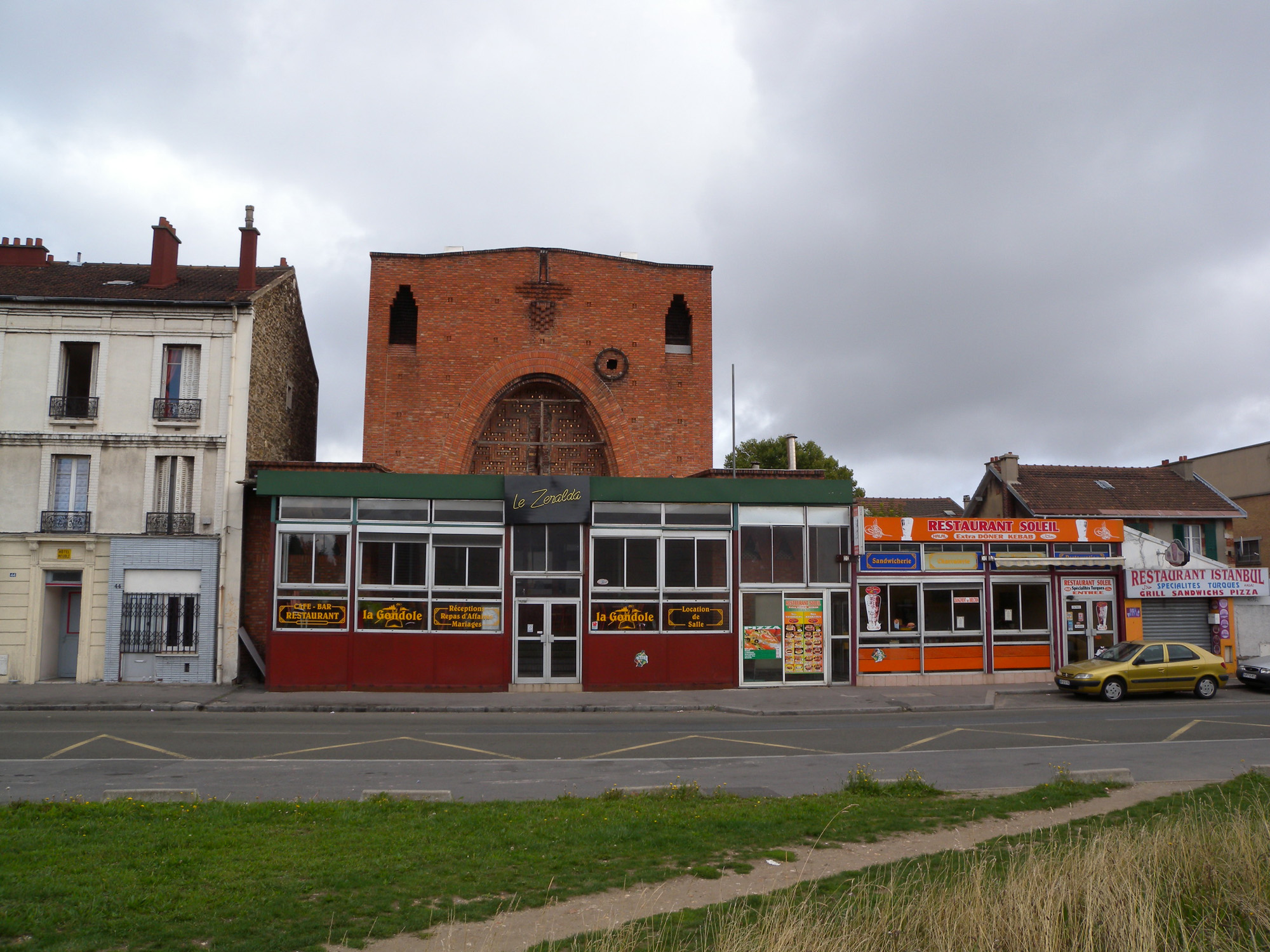 Avenue Louis Roche (Gennevilliers)