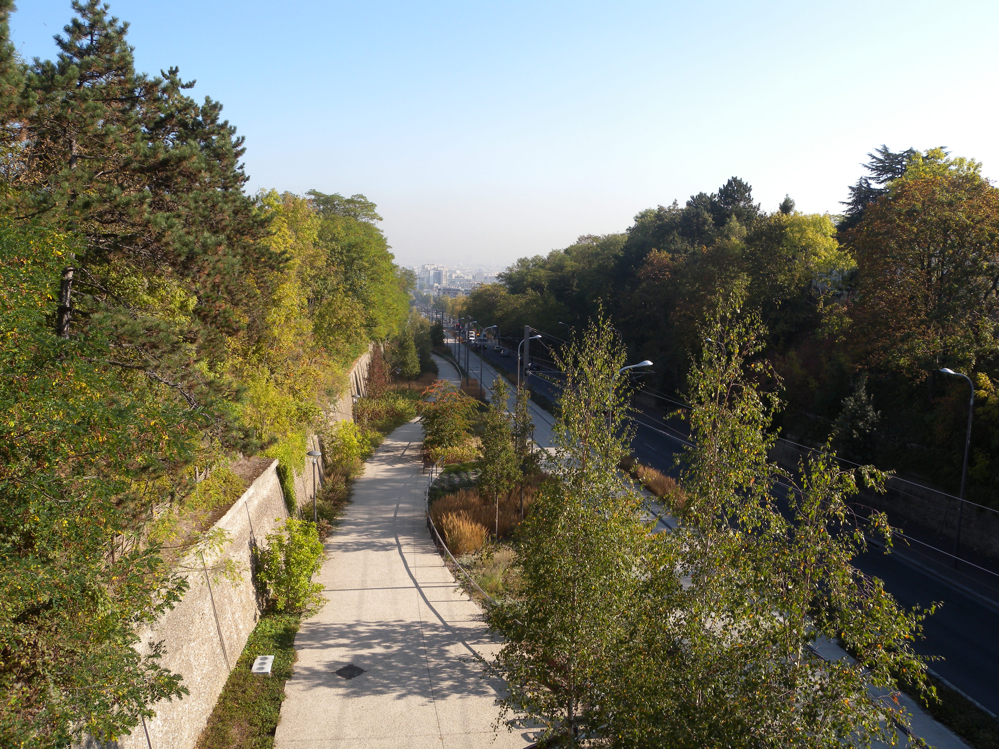 Quartier des Sablons à Châtillon, le passage encaissé