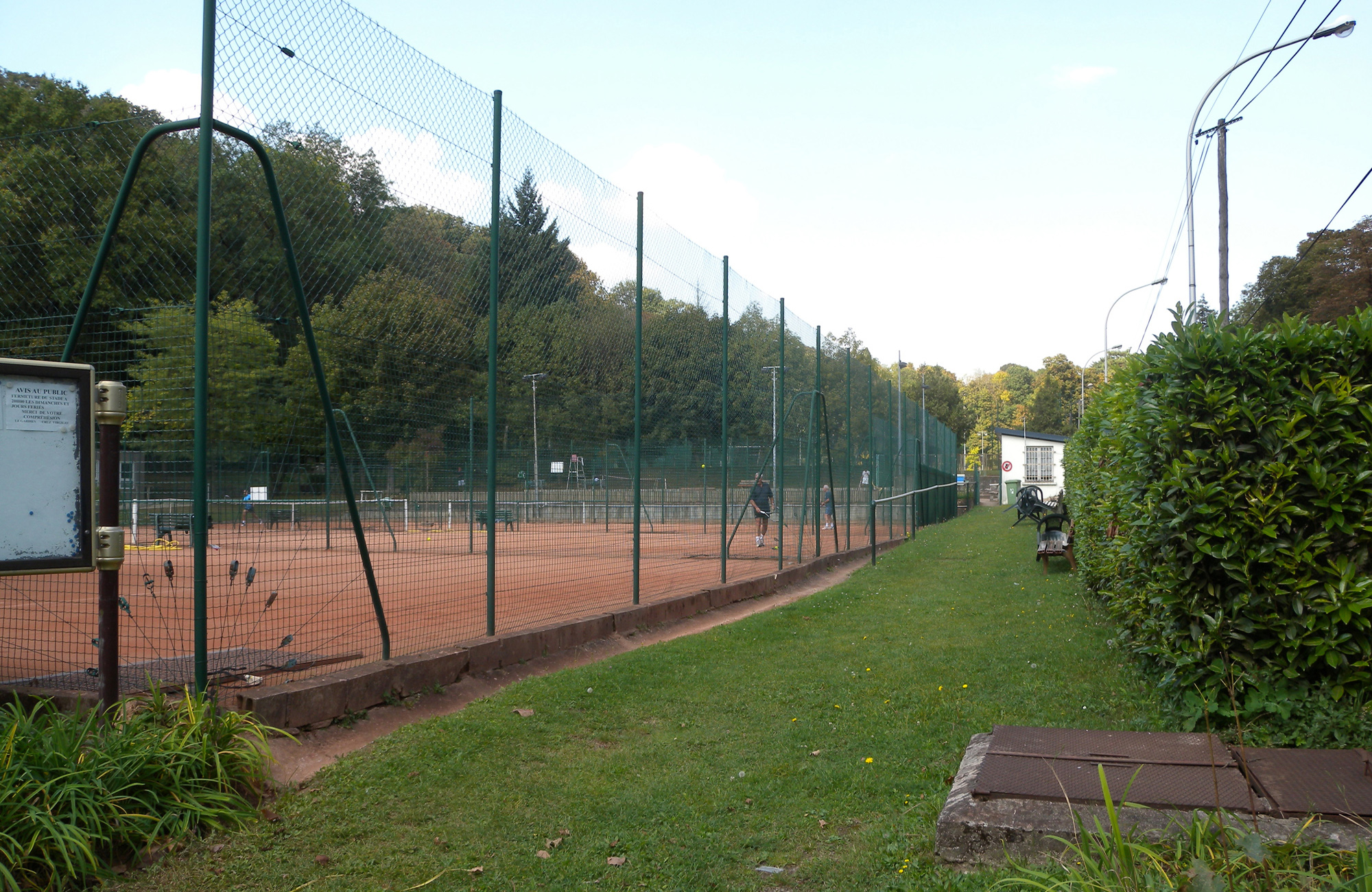 Meudon, les courts de tennis aménagés dans l’emprise de la perspective