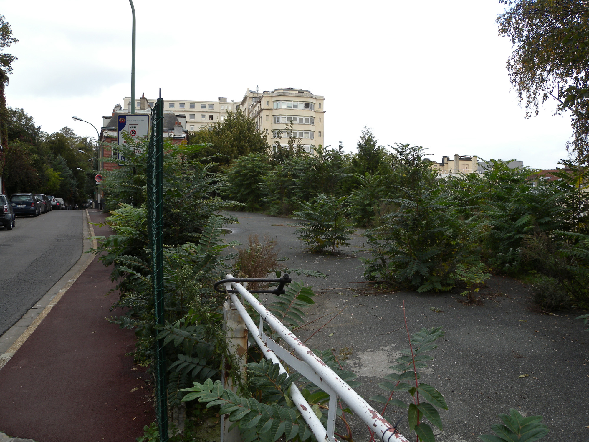Suresnes, rue Worth