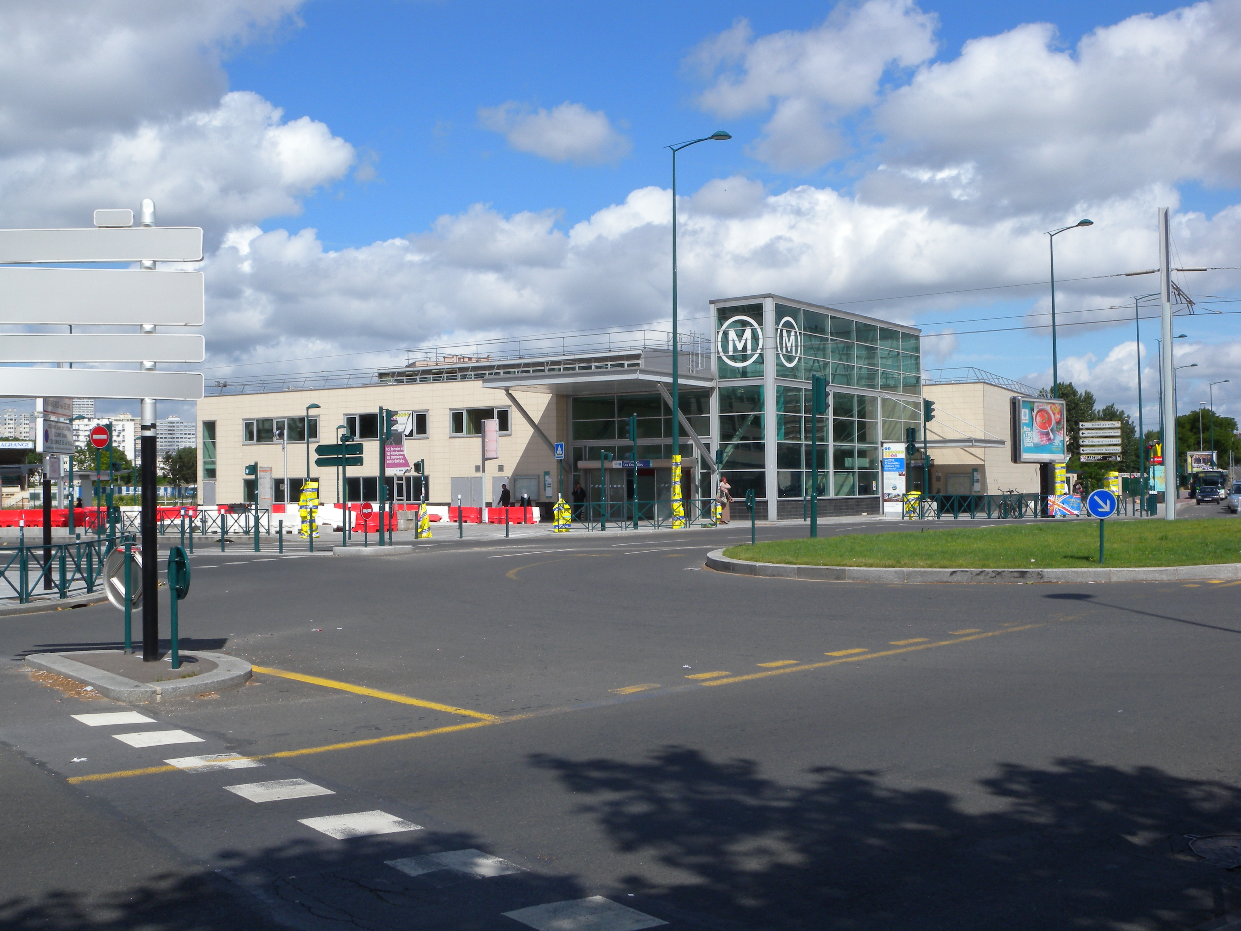 Le métro les Courtilles à Gennevilliers