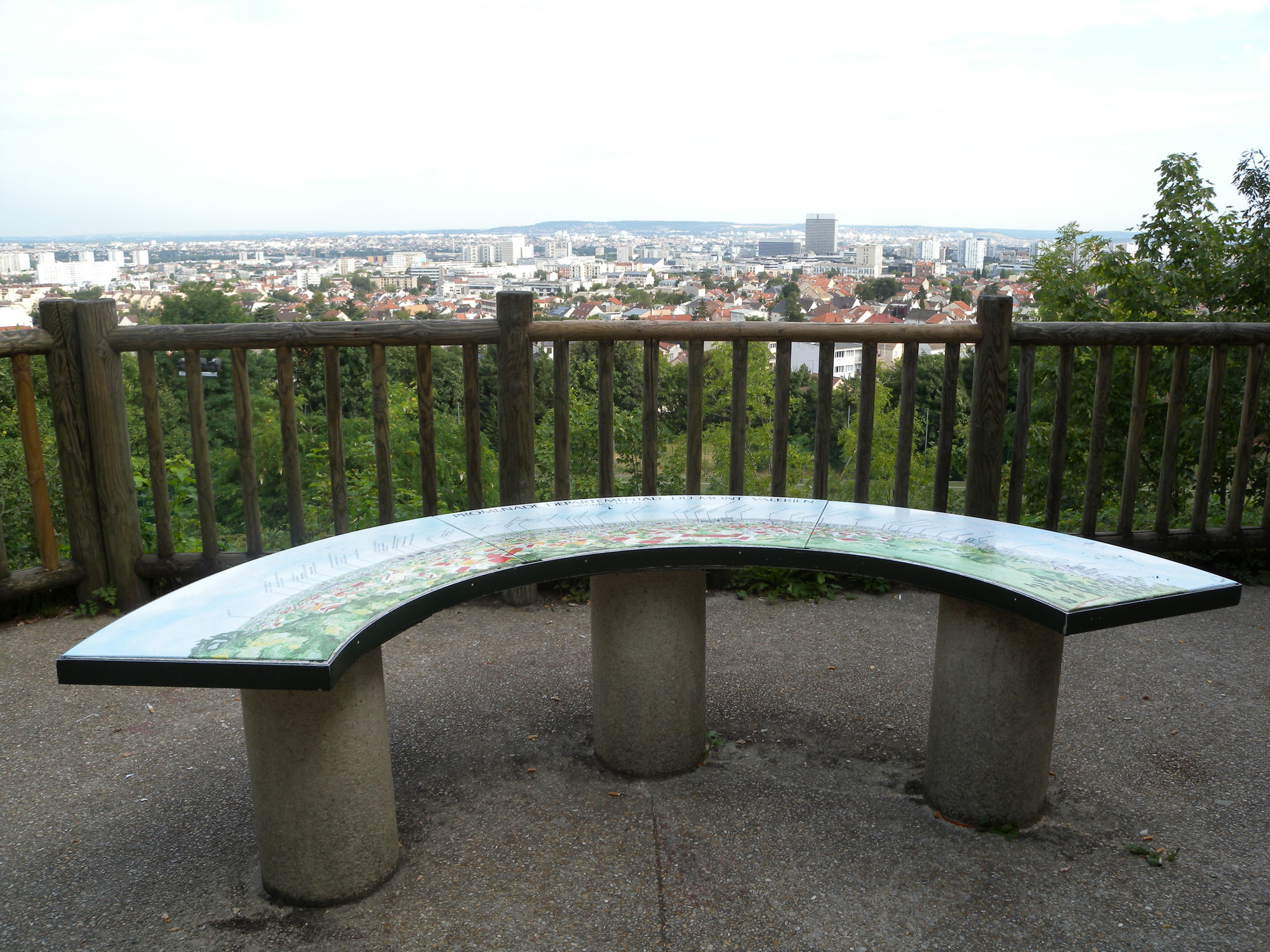 Table d’orientation au Mont-Valérien