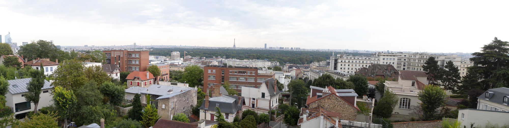 Suresnes, le Mont-Valérien, panorama remarquable depuis la terrasse Feucheray