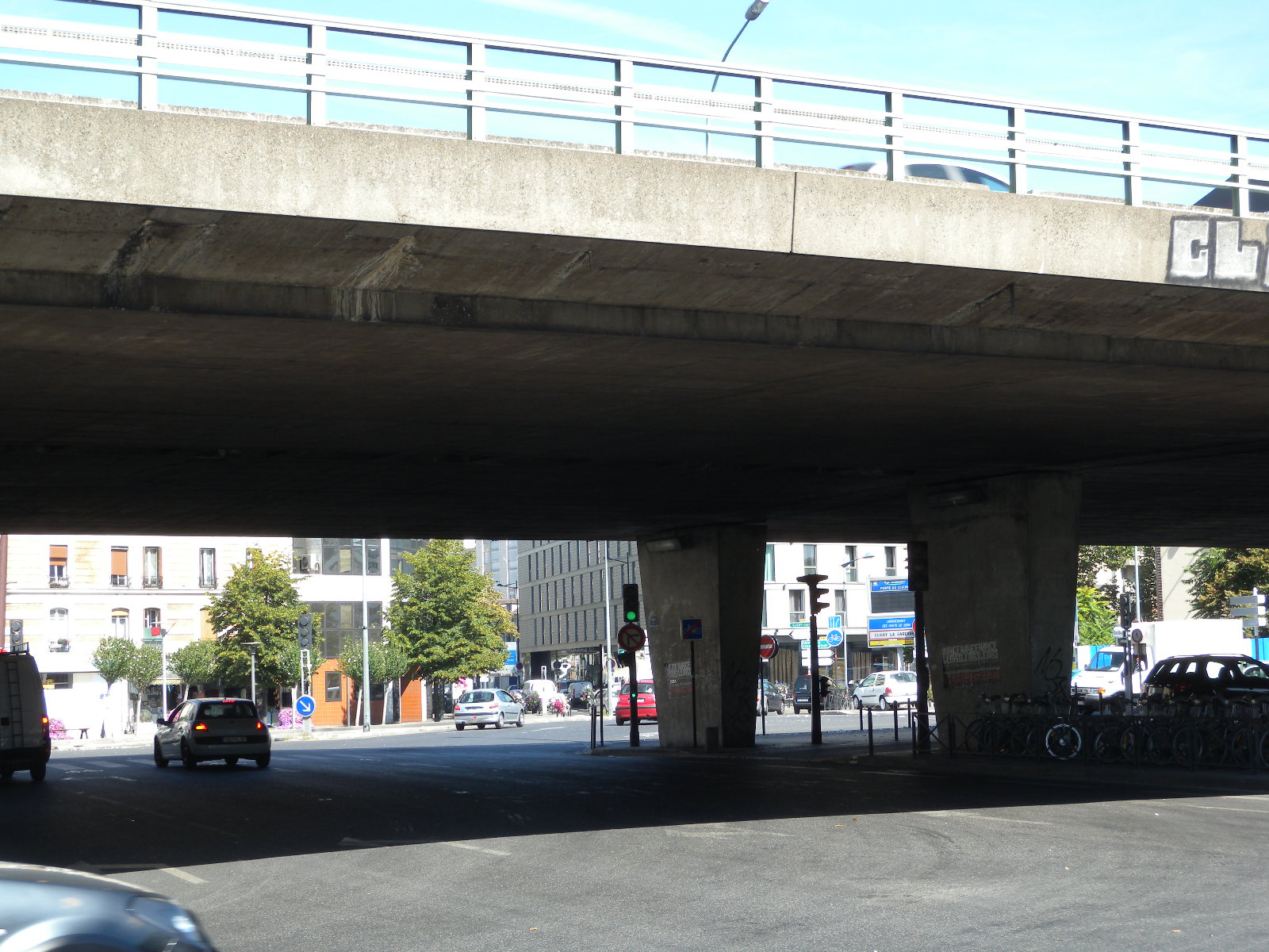 Une des entrées de Clichy