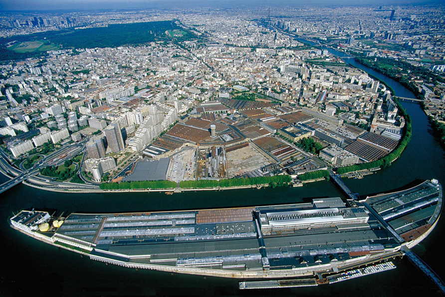 Les usines Renault, quelques années avant leur destruction