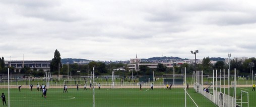 Vue sur les coteaux d'Argenteuil depuis les terrains de sport de Colombes