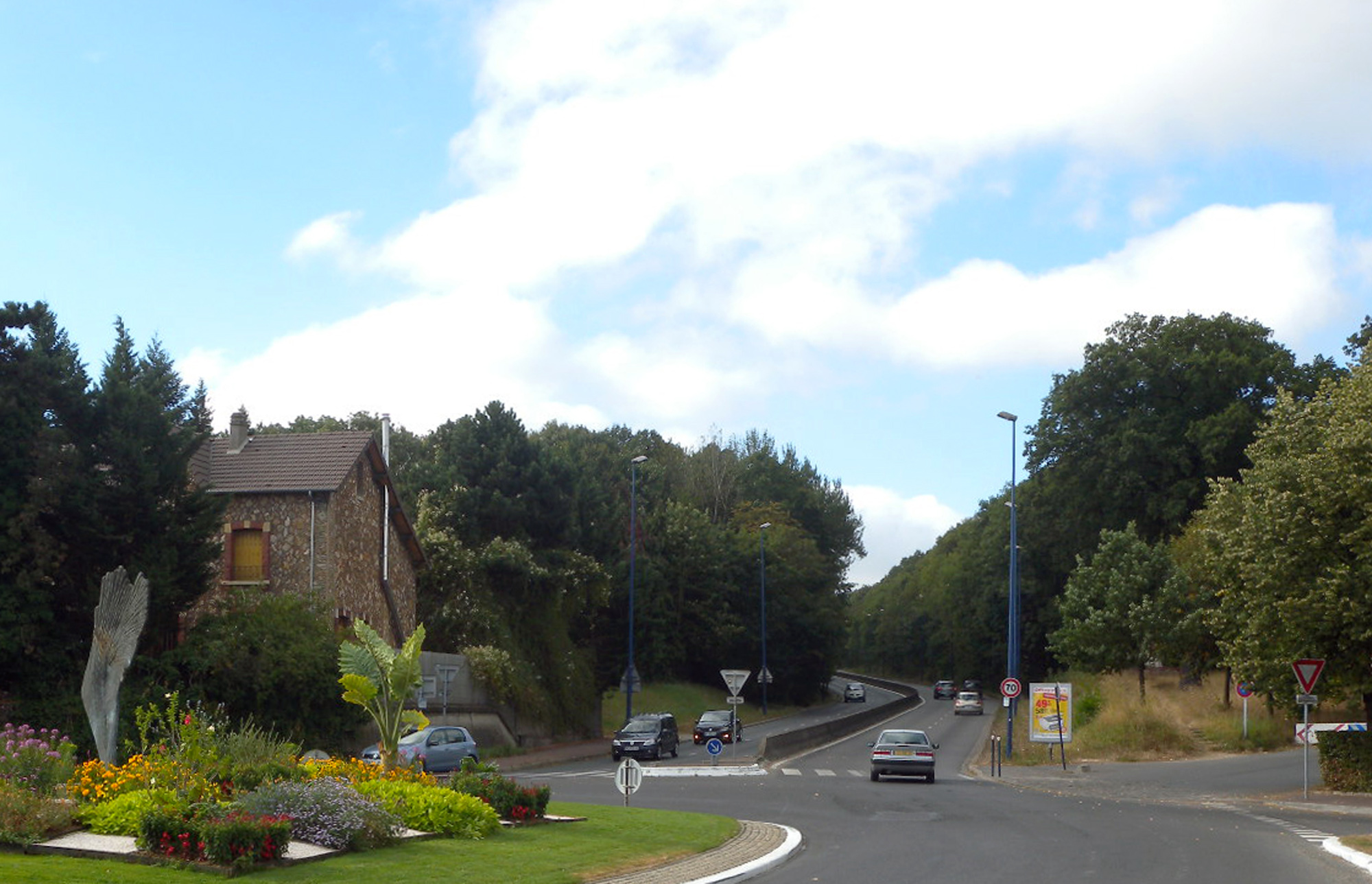 La RD2 traversant le bois de Clamart