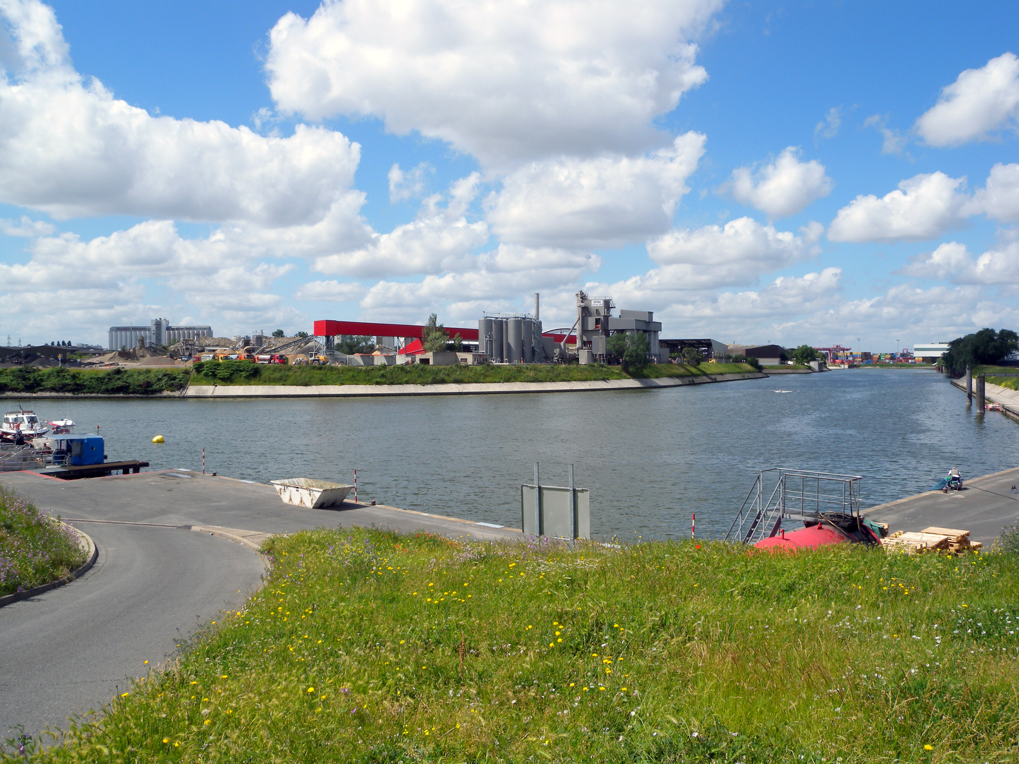 Le port de Gennevilliers