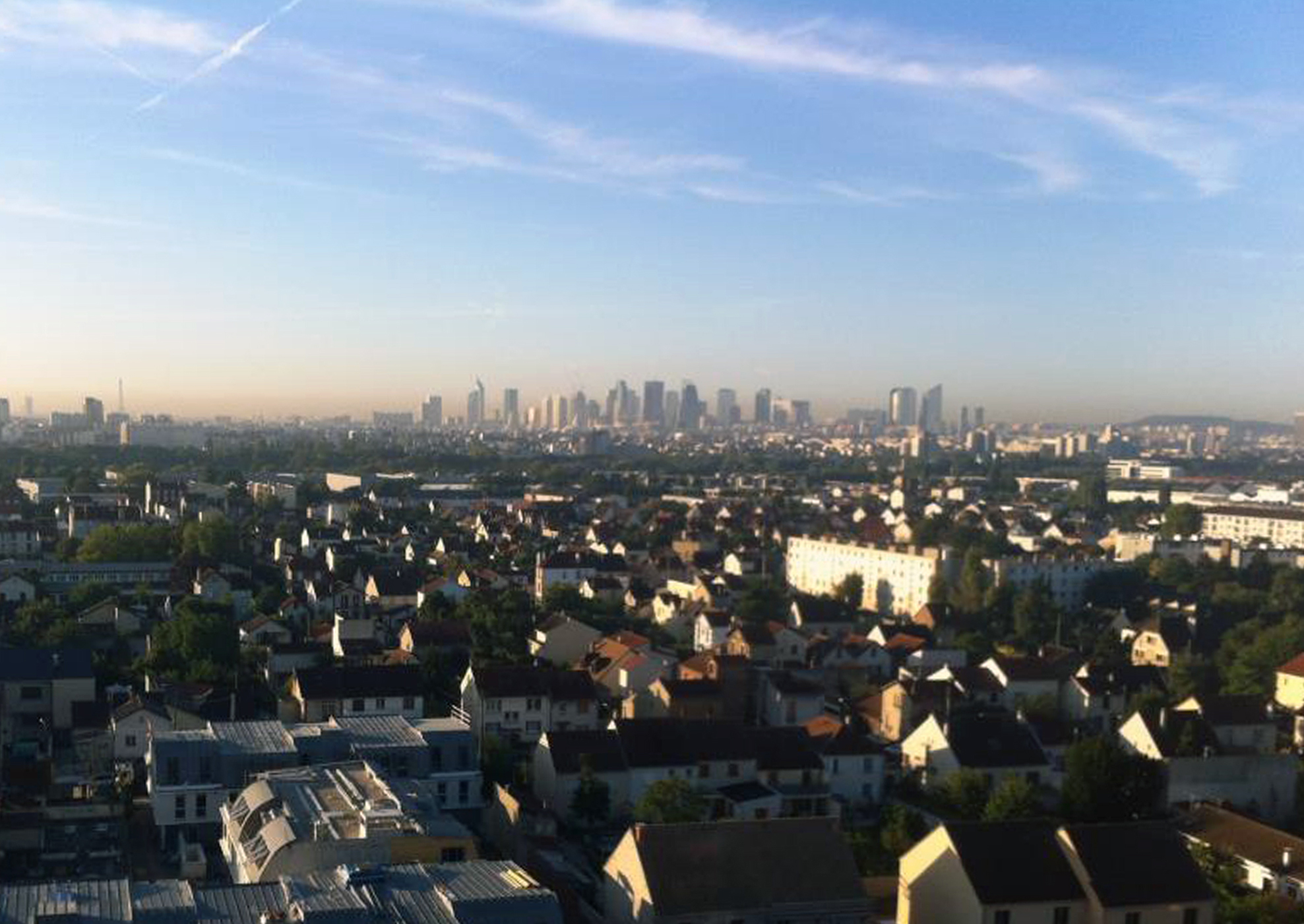 La Défense, le Mont-Valérien et la tour Eiffel depuis Argenteuil 