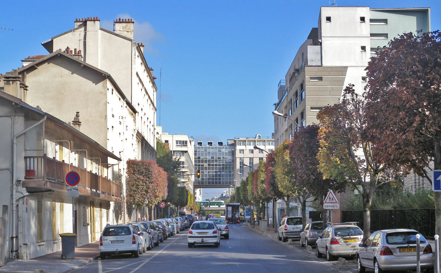 Issy-les-Moulineaux, rue du docteur Lombard  en grand format (nouvelle fenêtre)