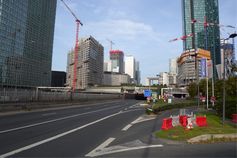 La Défense, bout du pont de Neuilly  en grand format (nouvelle fenêtre)